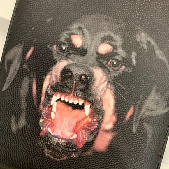 Givenchy itablet case - Picture 3 of 4